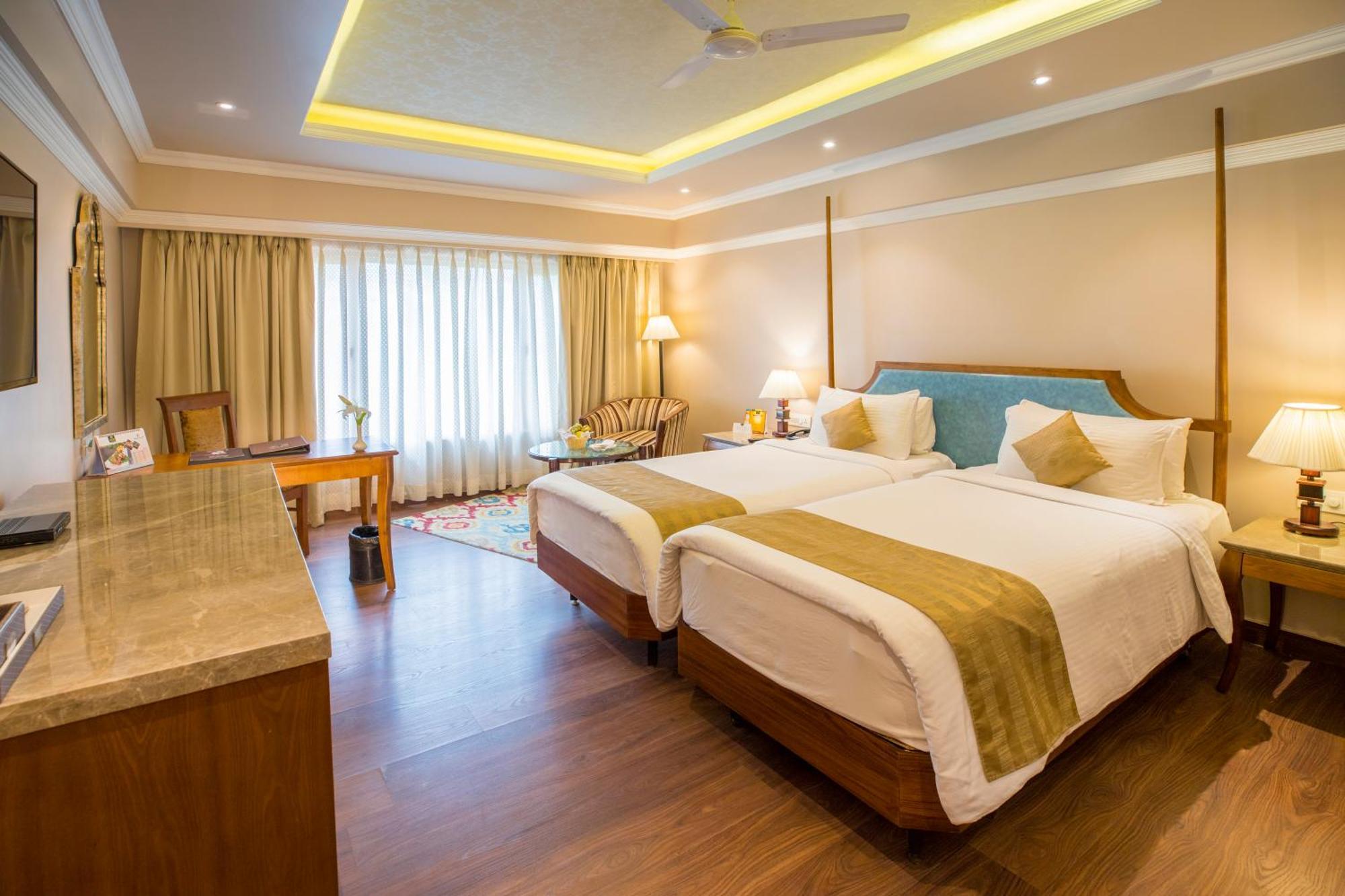Hotel Swosti Premium Bhubaneswar Exteriör bild