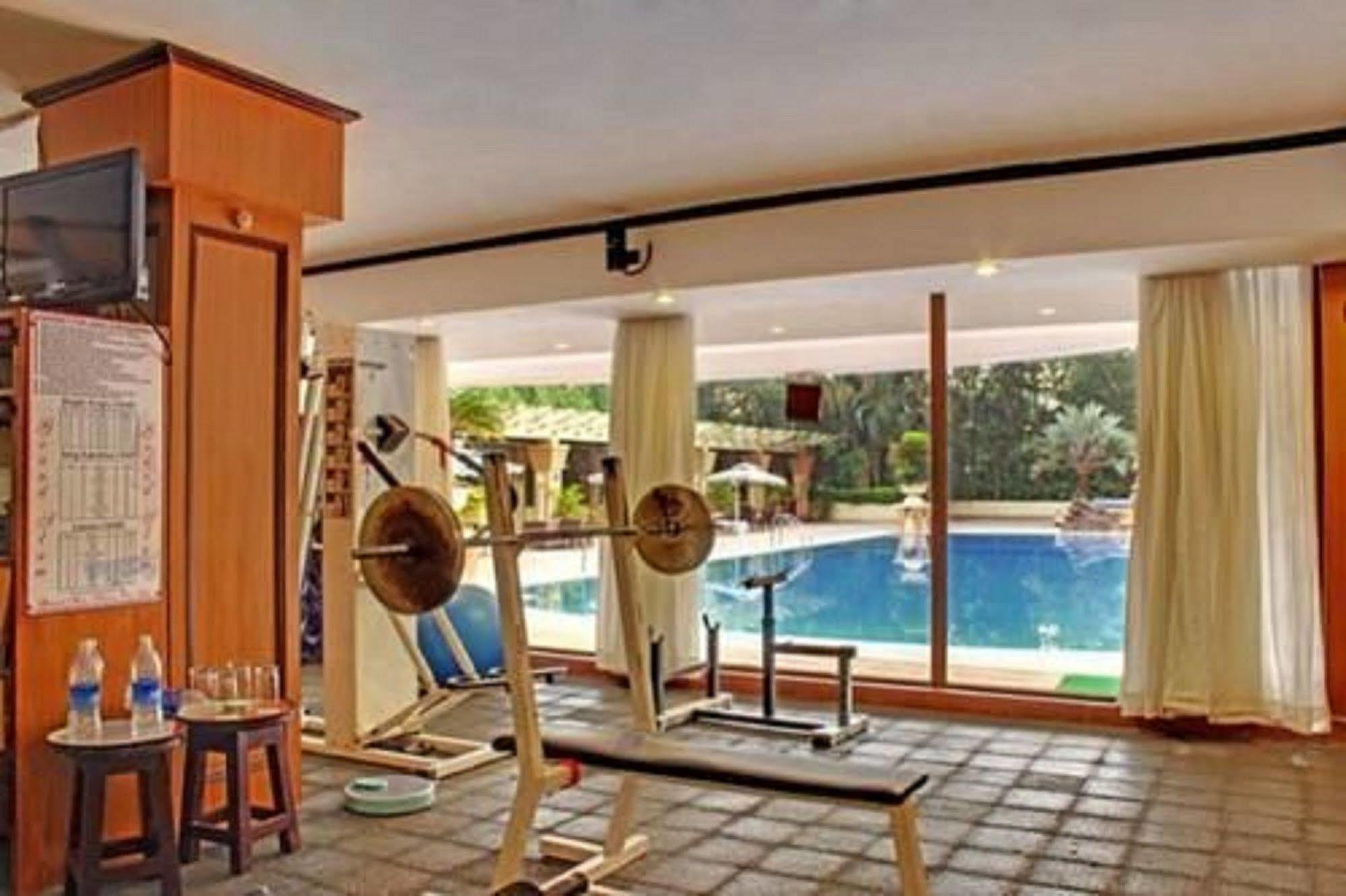 Hotel Swosti Premium Bhubaneswar Exteriör bild