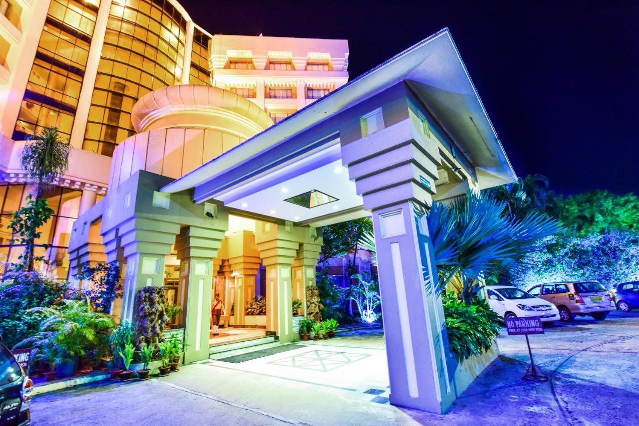 Hotel Swosti Premium Bhubaneswar Exteriör bild